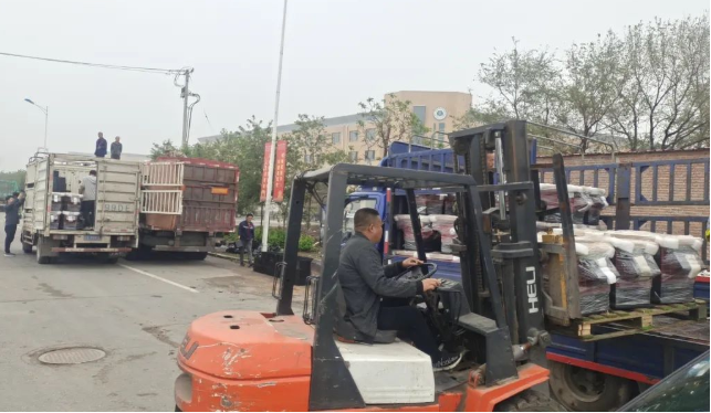 老万生物质炊暖炕炉走进沈阳市康平县千家万户